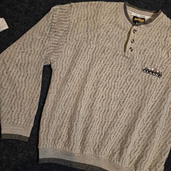 Vintage 80s Renegade Club Knitted crewneck with embroidered Alaska logo. mens M - Picture 2 of 5